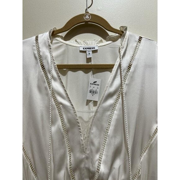 Express ~ V-Neck Long Sleeve Blouse ~ X-Large Cream Color ~ New With Tags - Picture 3 of 8